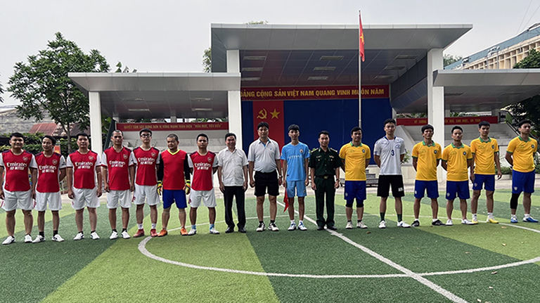 Giao lưu bóng đá giữa Trung Tâm và Lữ đoàn 21